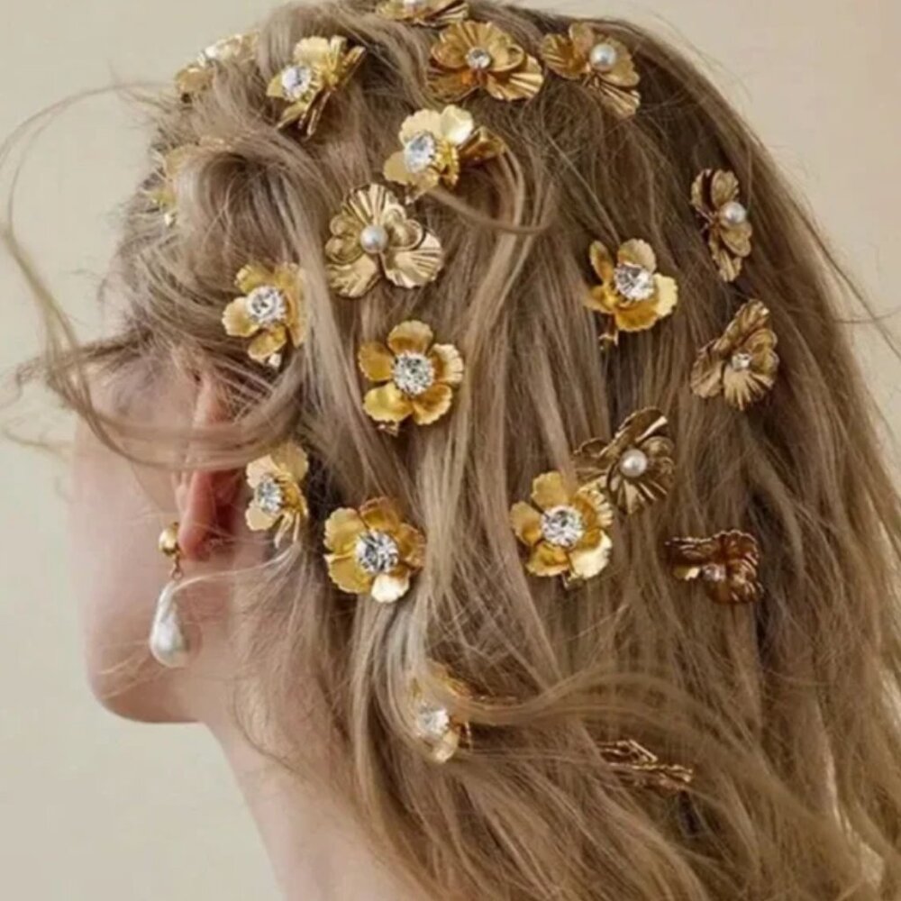 (Set of 4) Gold Flower Hair Clips